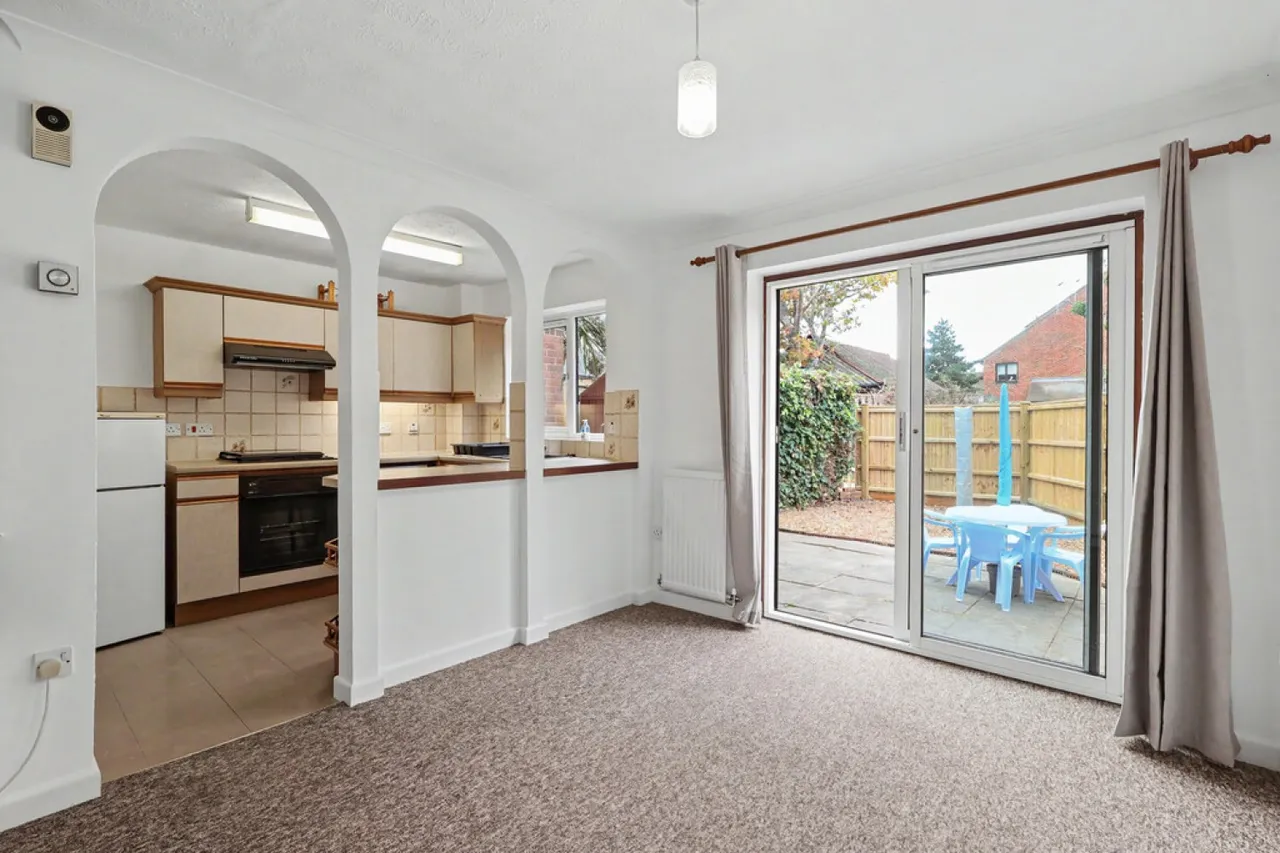 Lander Close, Poole, BH15, photo 3