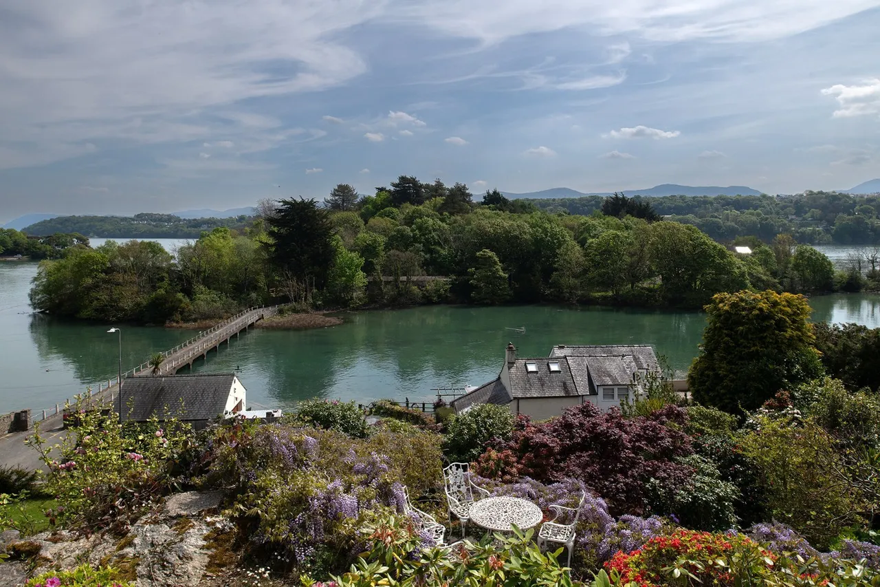 Cadnant Road, Menai Bridge, photo 8