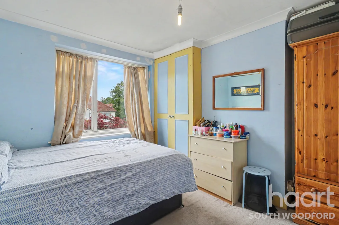 Meadway, Woodford Green, IG8, photo 6
