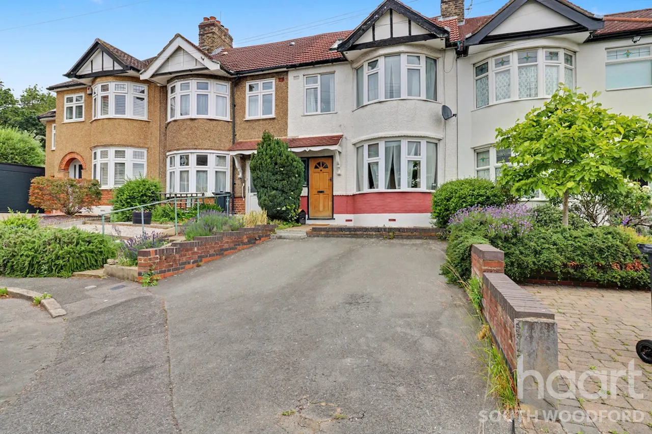 Meadway, Woodford Green, IG8, photo 19