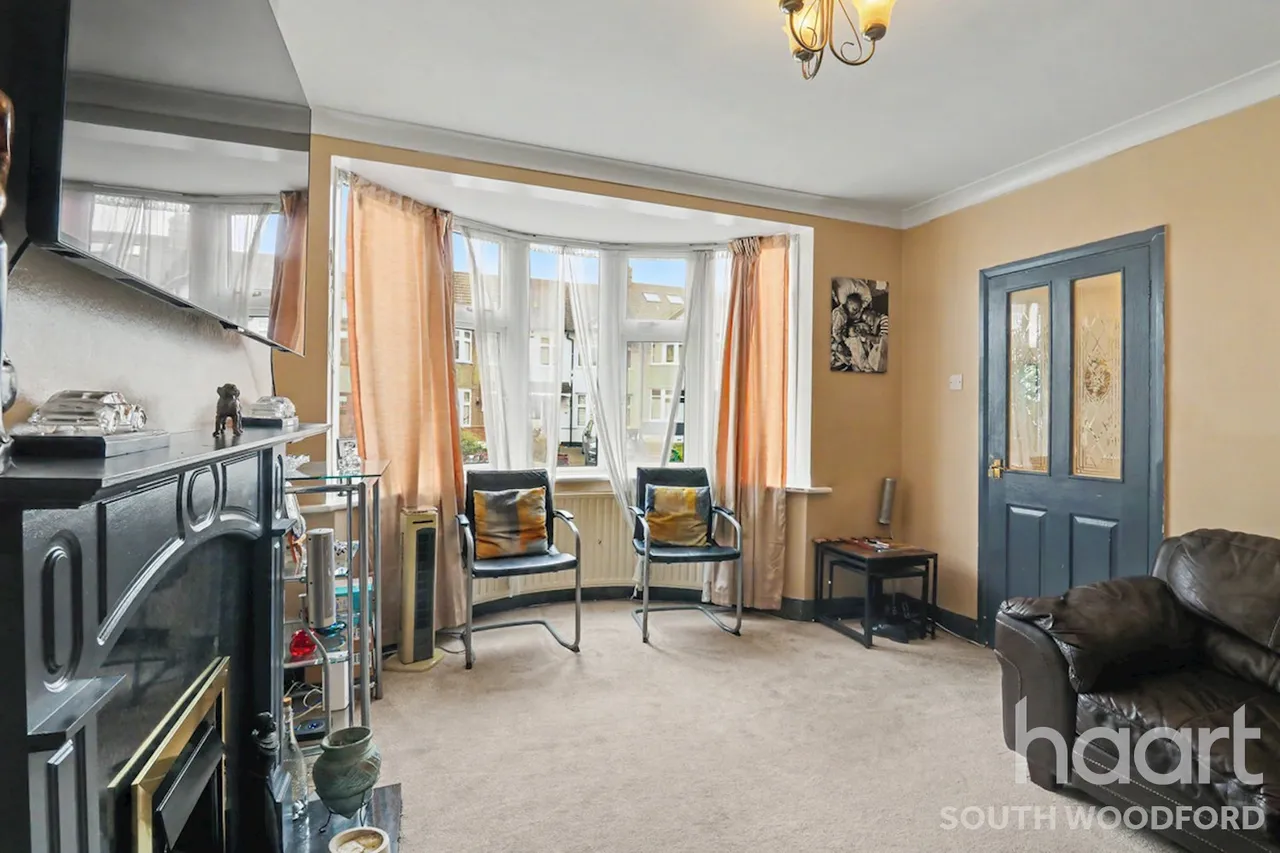 Meadway, Woodford Green, IG8, photo 8