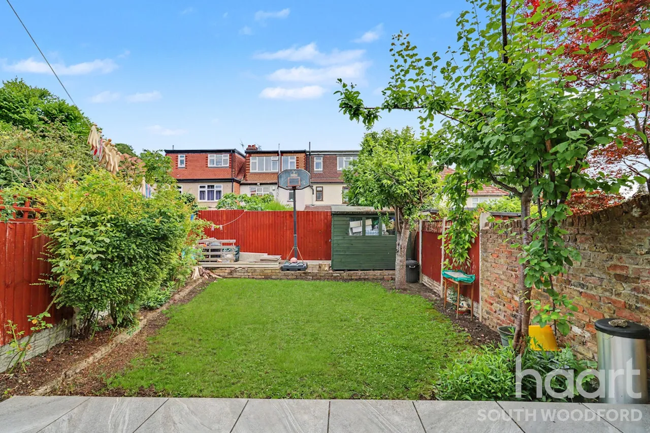 Meadway, Woodford Green, IG8, photo 4