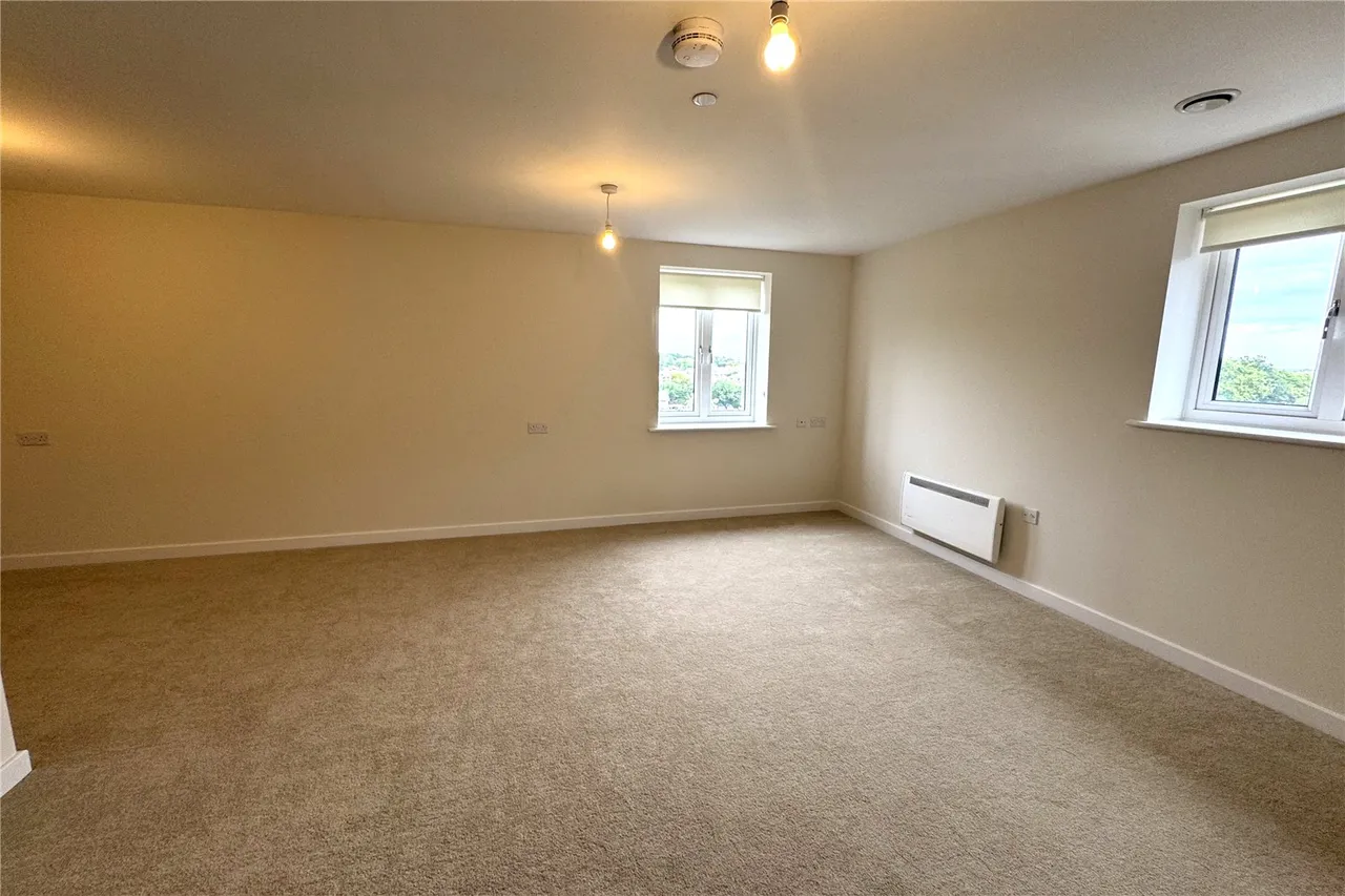 Station Road, Hook, Hampshire, RG27 9YG, photo 4