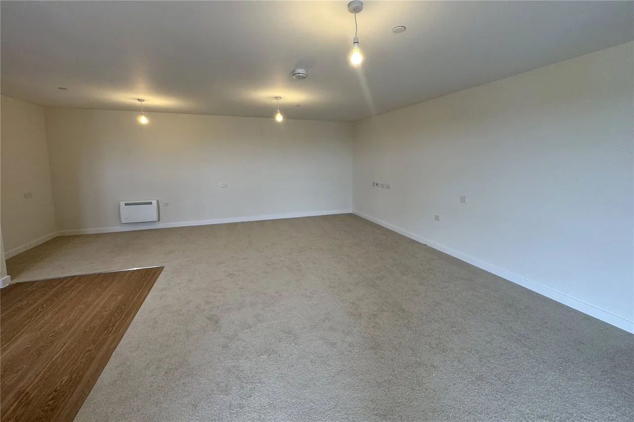 Station Road, Hook, Hampshire, RG27 9YG, photo 7