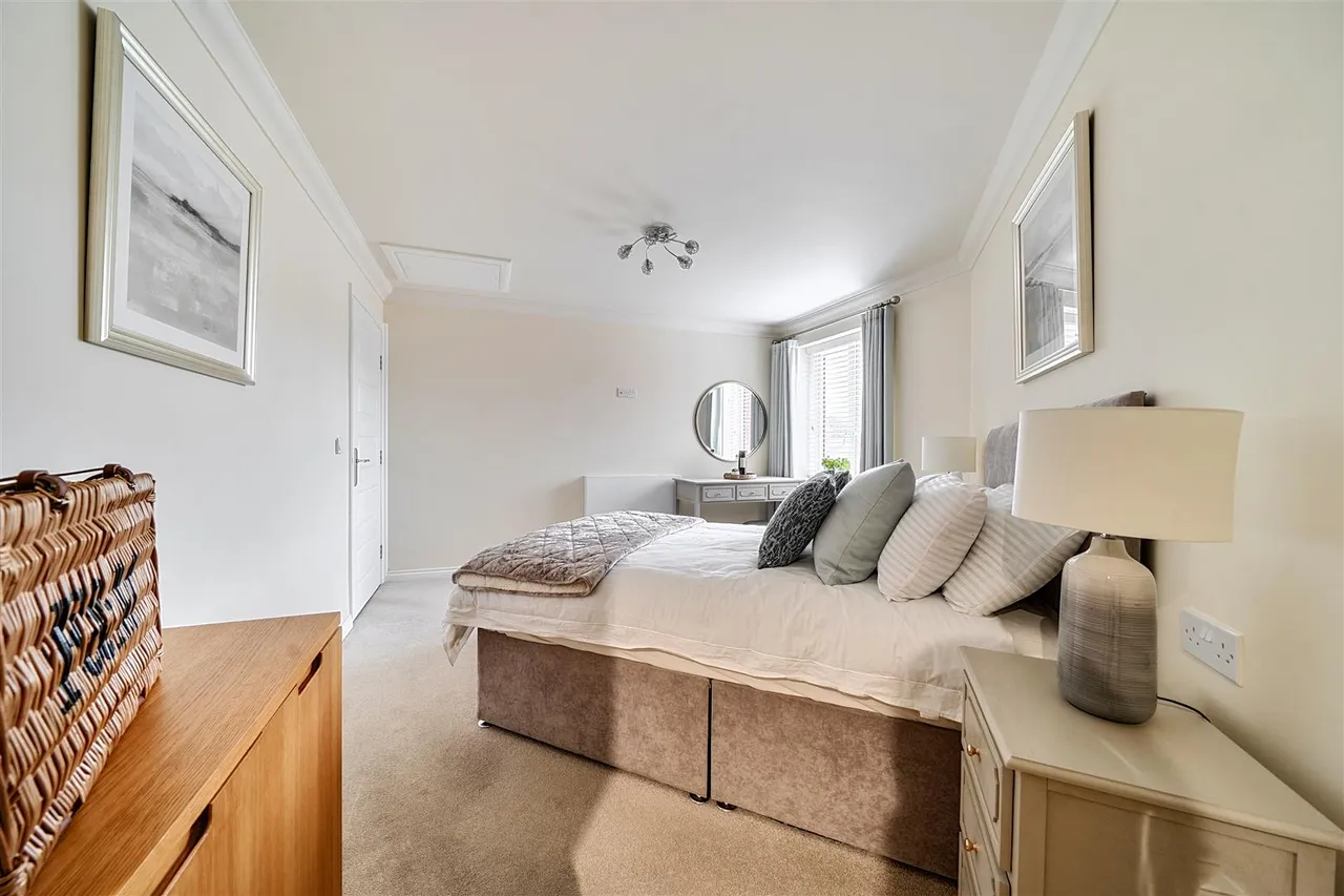 Clarence Street, Market Harborough, LE16, photo 14