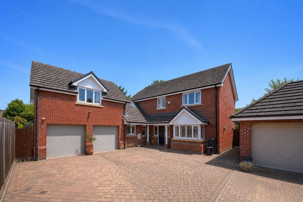 4 bed house for sale, Holmer, Hereford