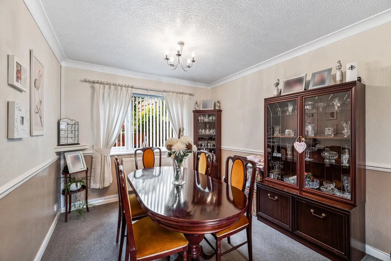 Blue Hatch, Frodsham, photo 3