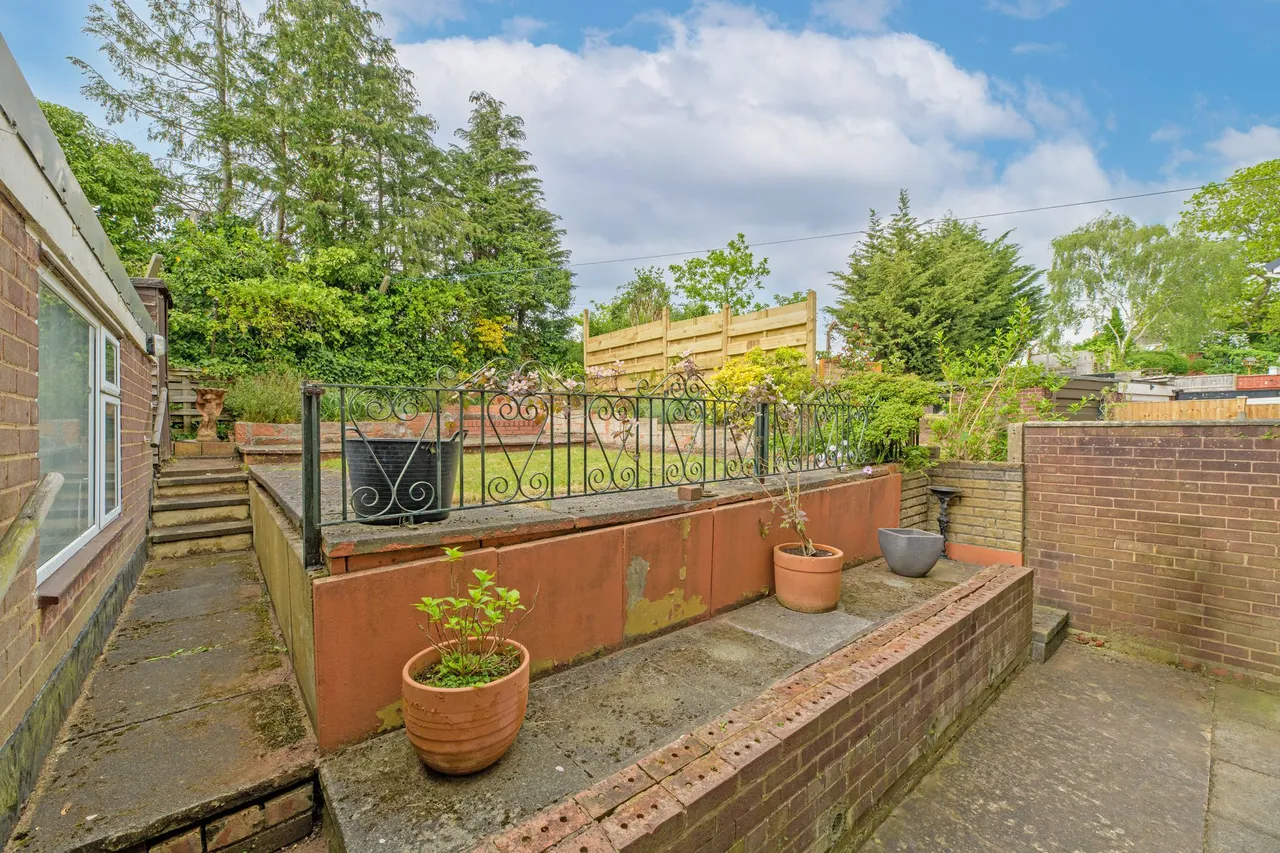Blue Hatch, Frodsham, photo 14