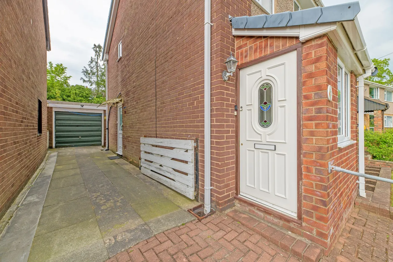 Blue Hatch, Frodsham, photo 15