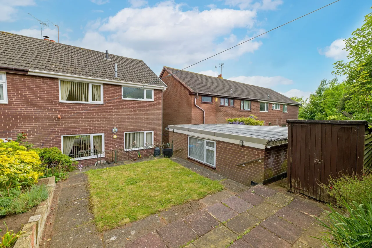 Blue Hatch, Frodsham, photo 13