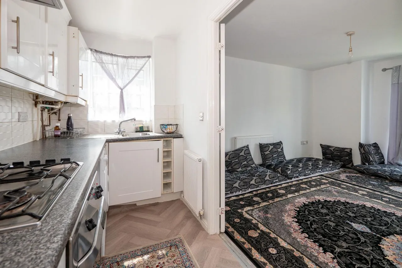 Martingale Court, Manchester, Cheetham Hill, M8, photo 5