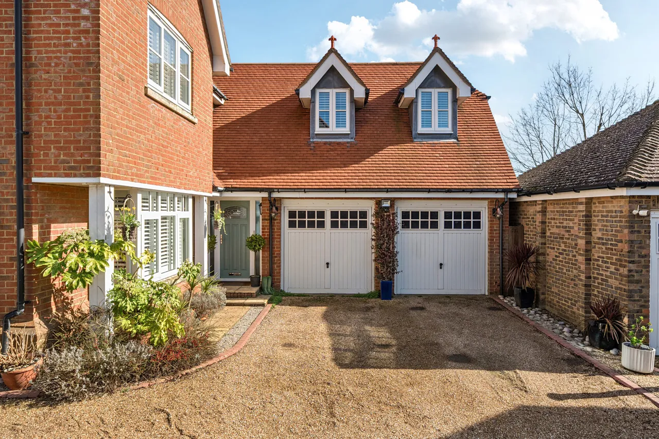 Pucknells Close, BR8, photo 20