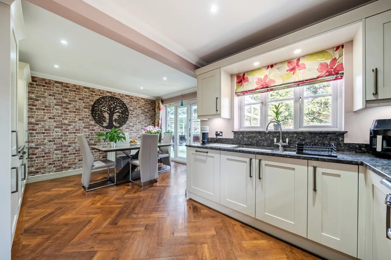 Pucknells Close, Kent, BR8, photo 12