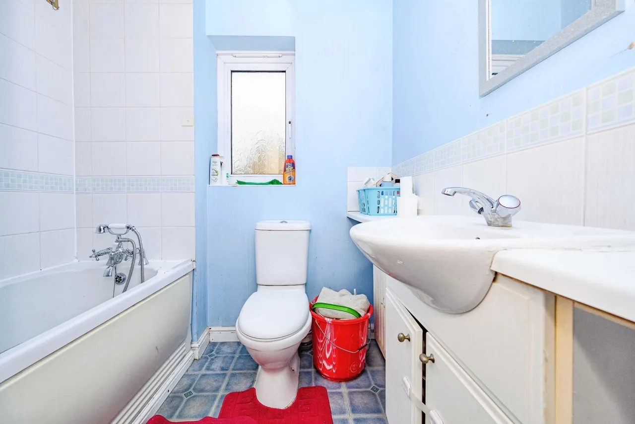 Morgan Close, LUTON, Bedfordshire, LU4, photo 12
