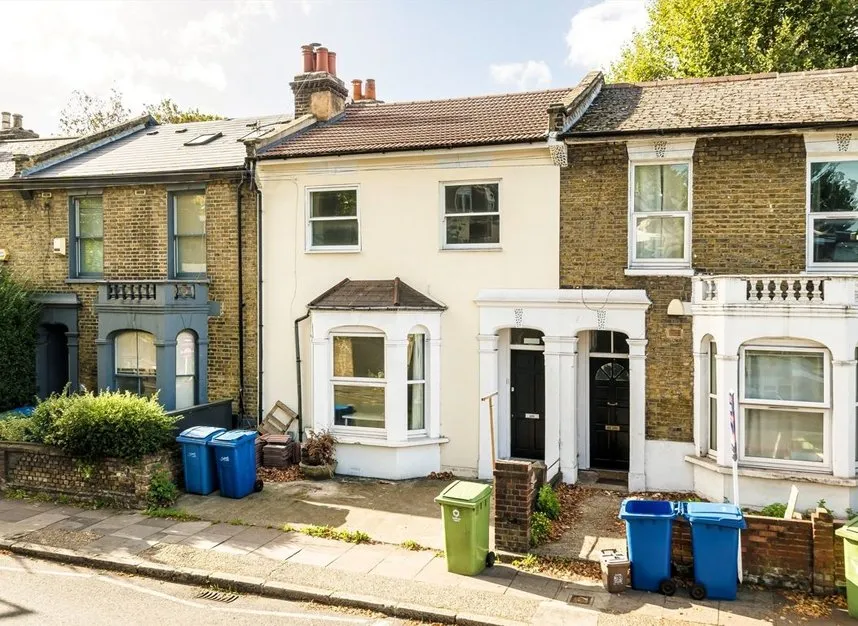 6 bed flat to rent — Clayton Road, Peckham, SE15
