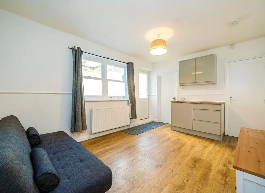 Clayton Road, Peckham, SE15, photo 3