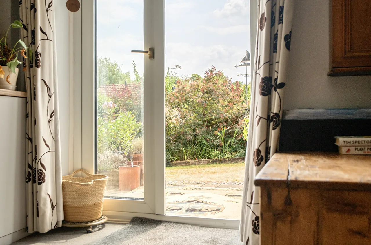 Lowden Close, Winchester, SO22, photo 10