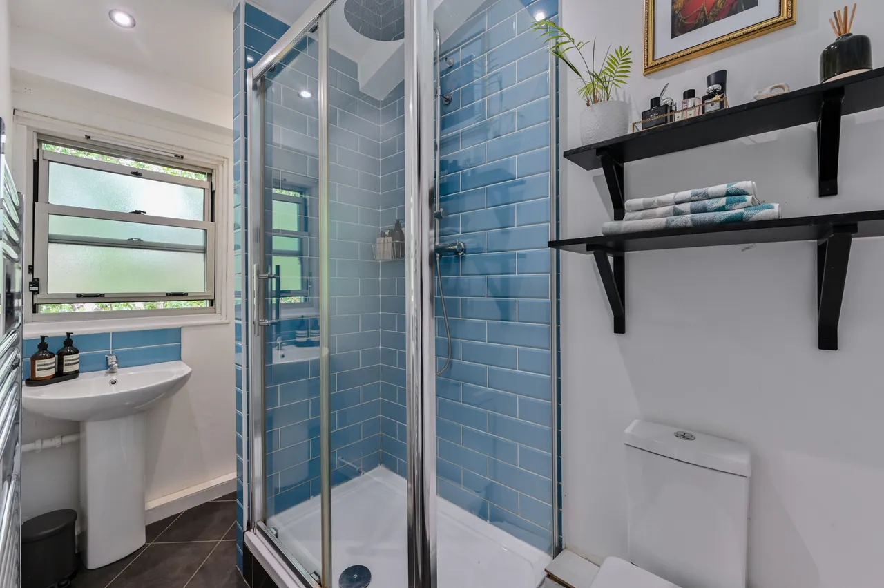 57 Evesham Walk, Myatts Fields South, London, photo 12