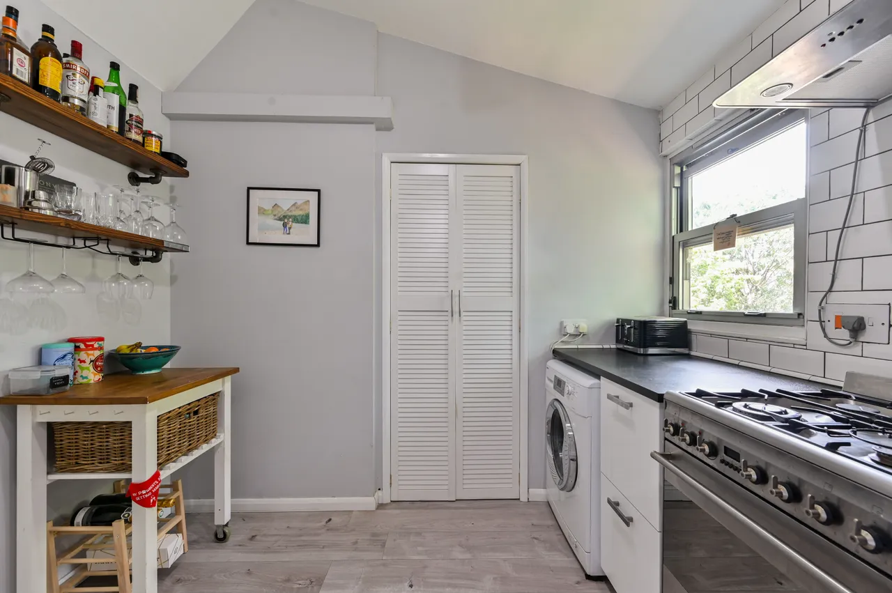 57 Evesham Walk, Myatts Fields South, London, photo 10
