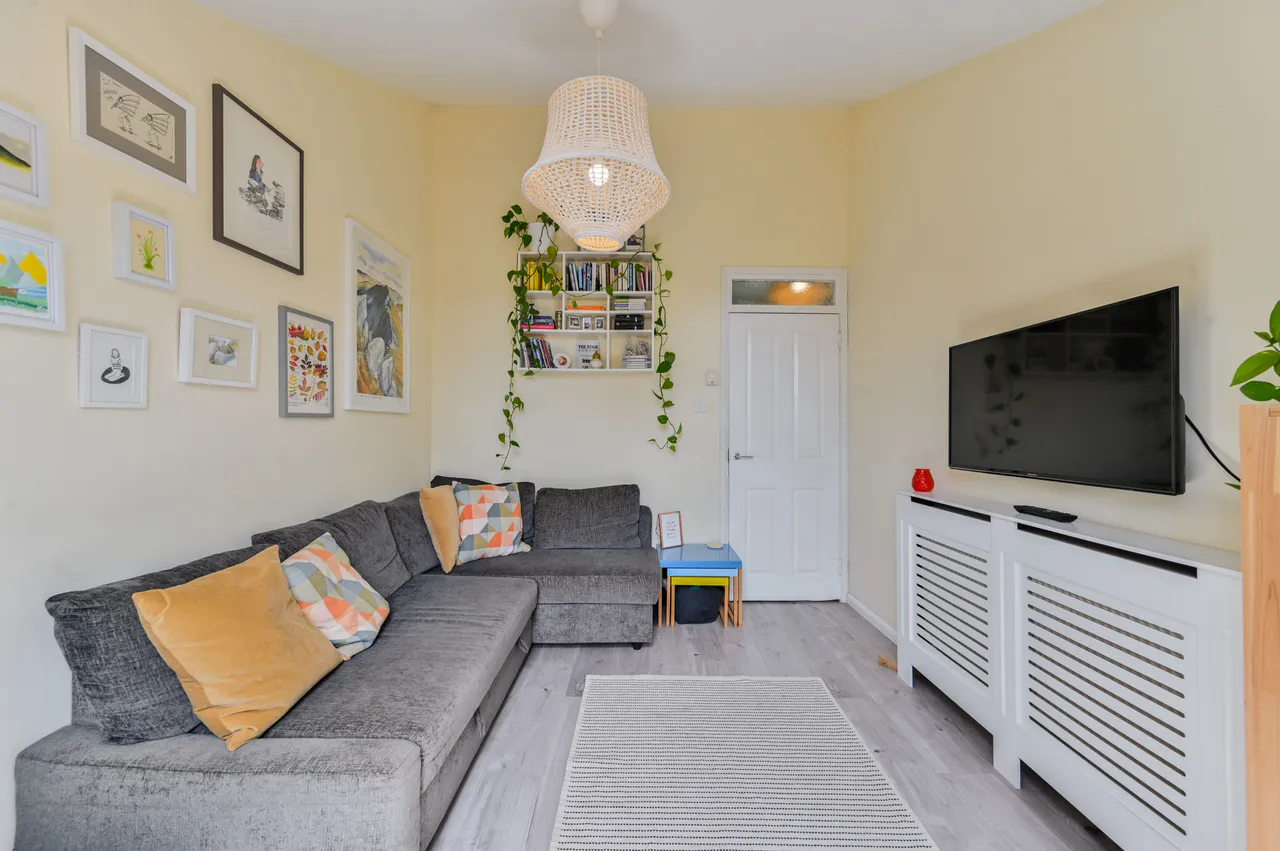 57 Evesham Walk, Myatts Fields South, London, photo 8