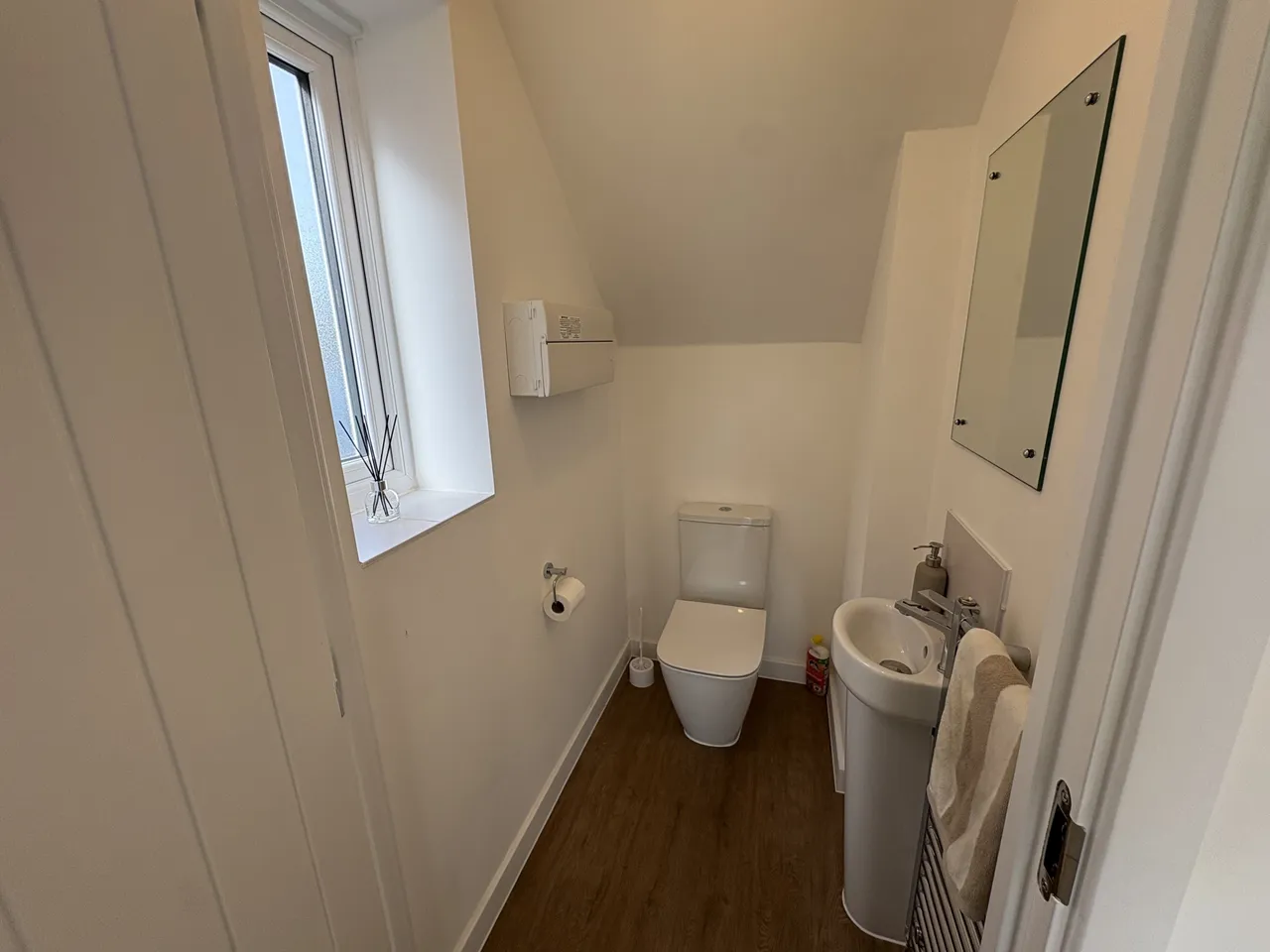 Trones Wood Lane, Widnes, WA8, photo 4