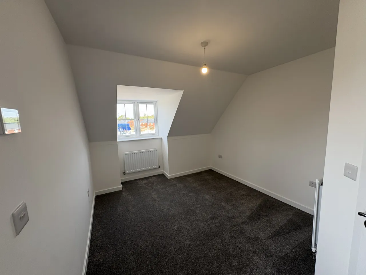 Trones Wood Lane, Widnes, WA8, photo 8