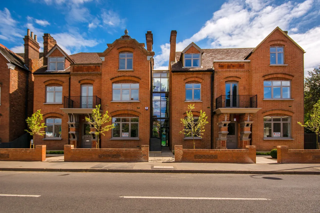 3 bed flat for sale — Flat 5, 34-36 Harold Road, London