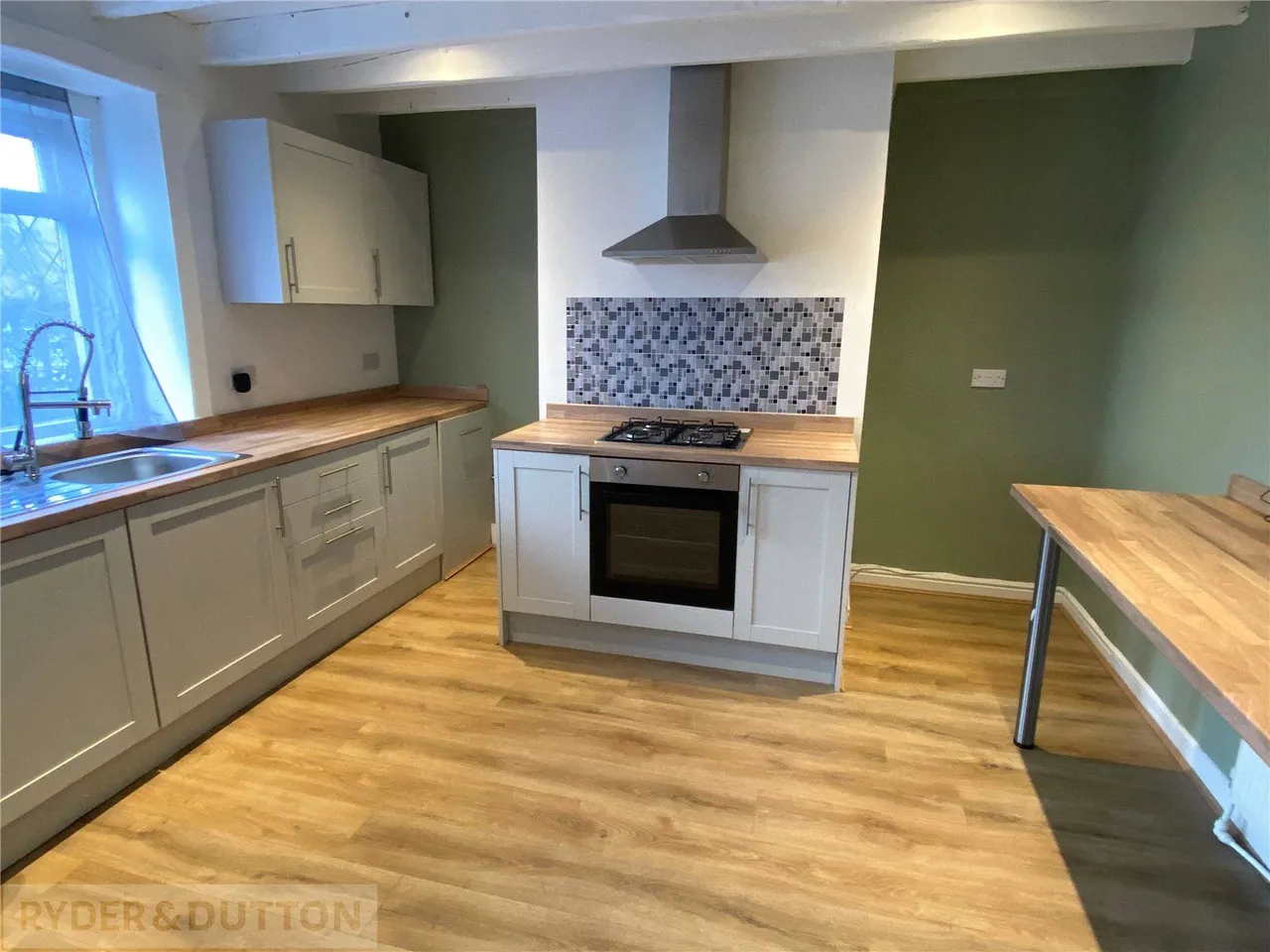 Keighley Road, Halifax, HX2, photo 2