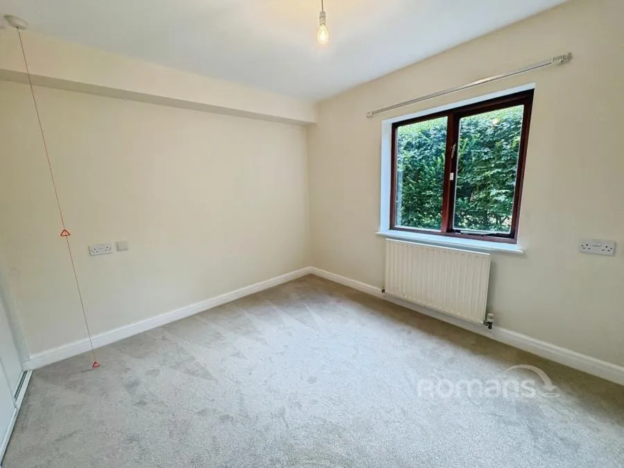 Emmbrook Court, Reading, RG6, photo 10