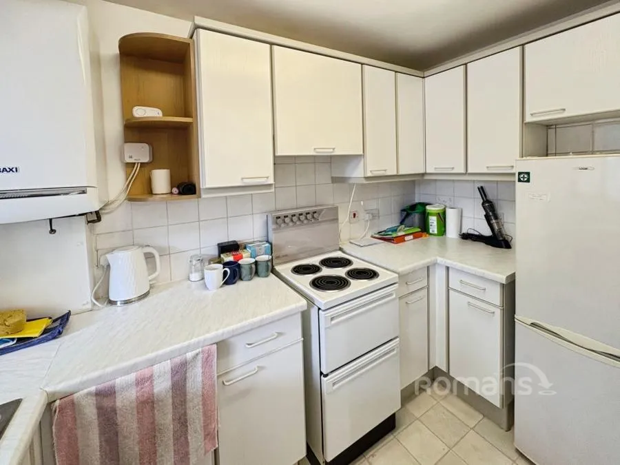 Emmbrook Court, Reading, RG6, photo 8