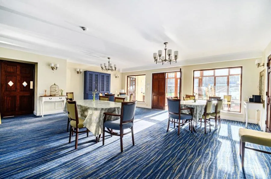 Emmbrook Court, Reading, RG6, photo 17