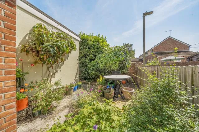 Priory Place, Hungerford, RG17, photo 17
