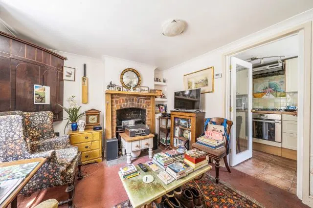 Priory Place, Hungerford, RG17, photo 6