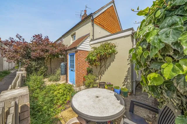 Priory Place, Hungerford, RG17, photo 15