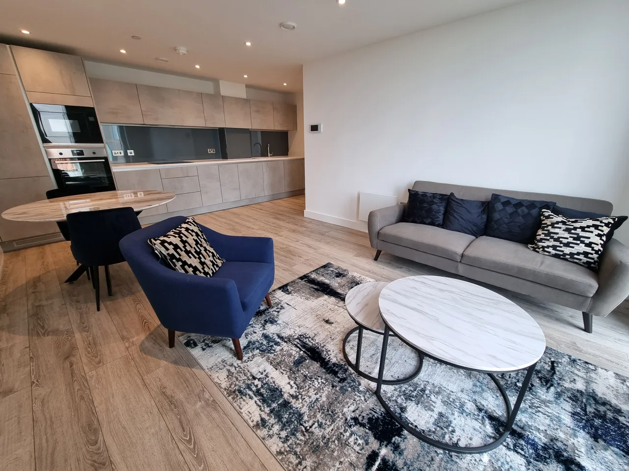 1 bed flat to rent — The Blade, Silvercroft Street, M15
