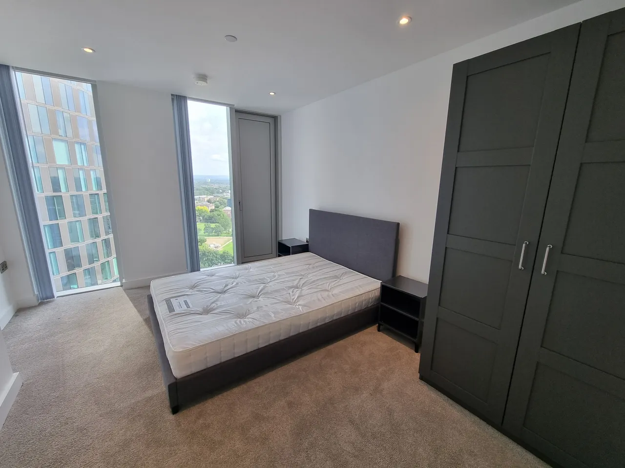The Blade, Silvercroft Street, M15, photo 9