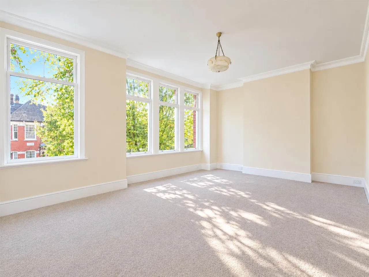 Devonshire Road, Palmers Green, N13, photo 2