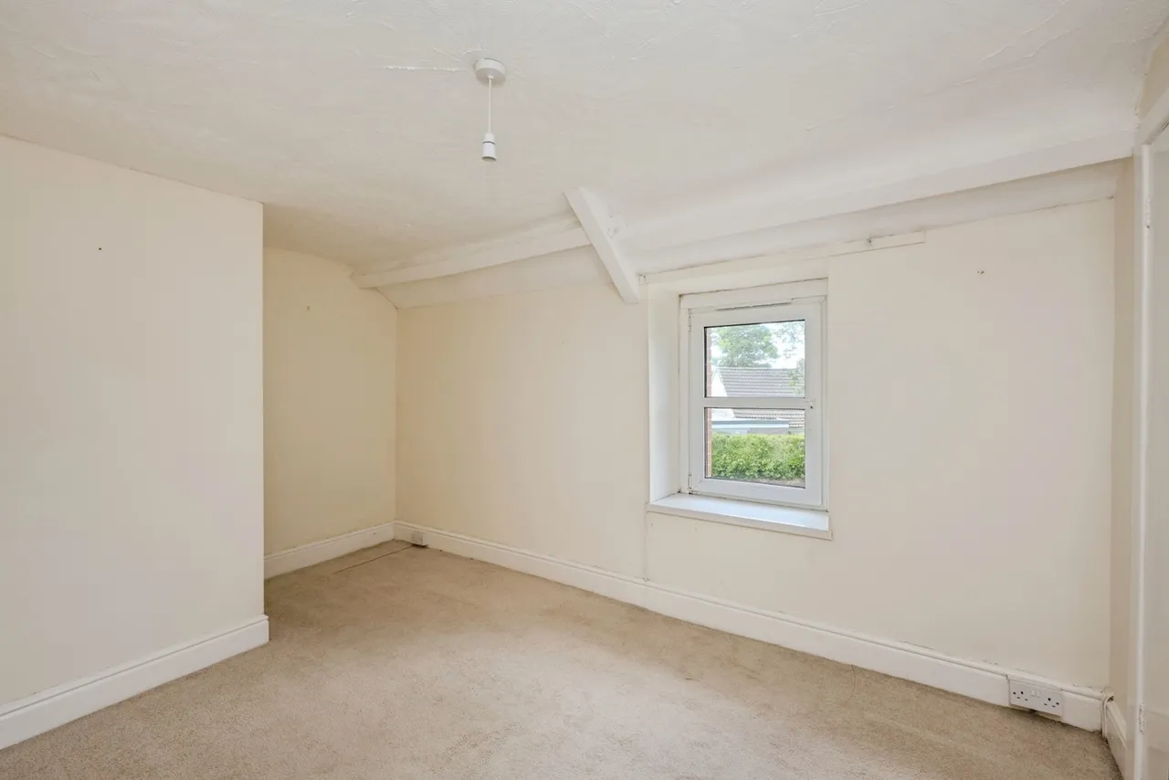 Cemetery Road, Treboeth, SA5, photo 13