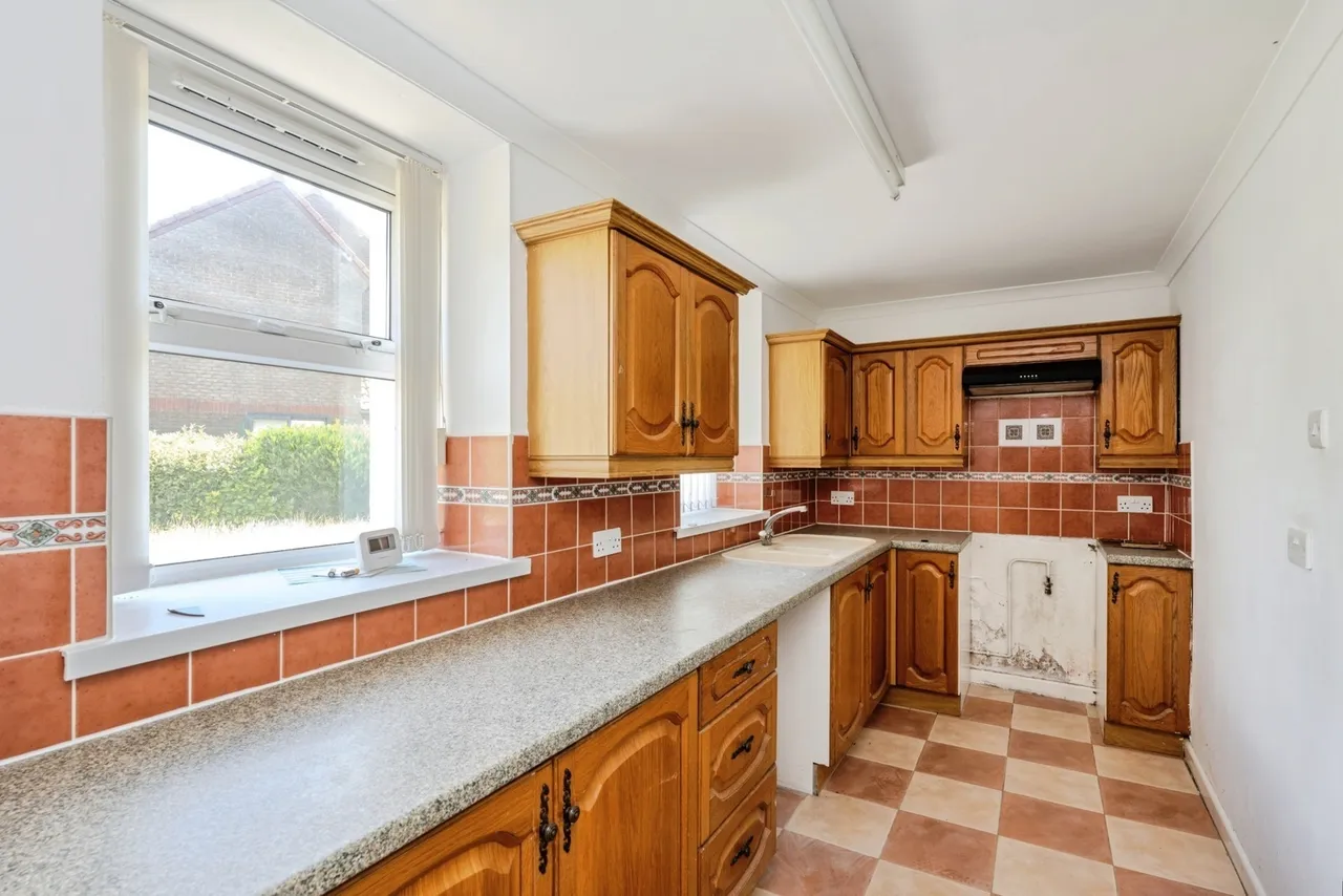 Cemetery Road, Treboeth, SA5, photo 6