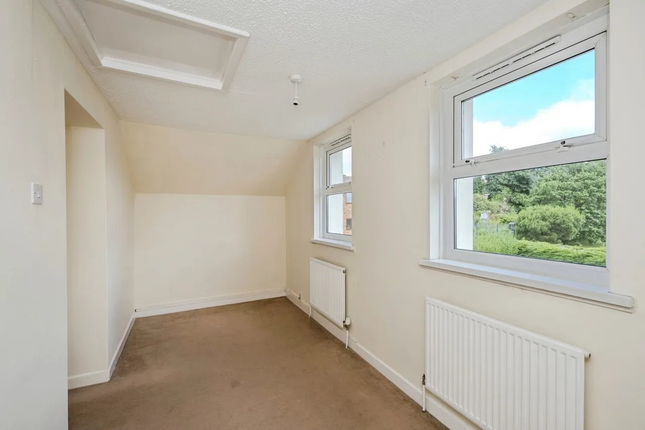 Cemetery Road, Treboeth, SA5, photo 15