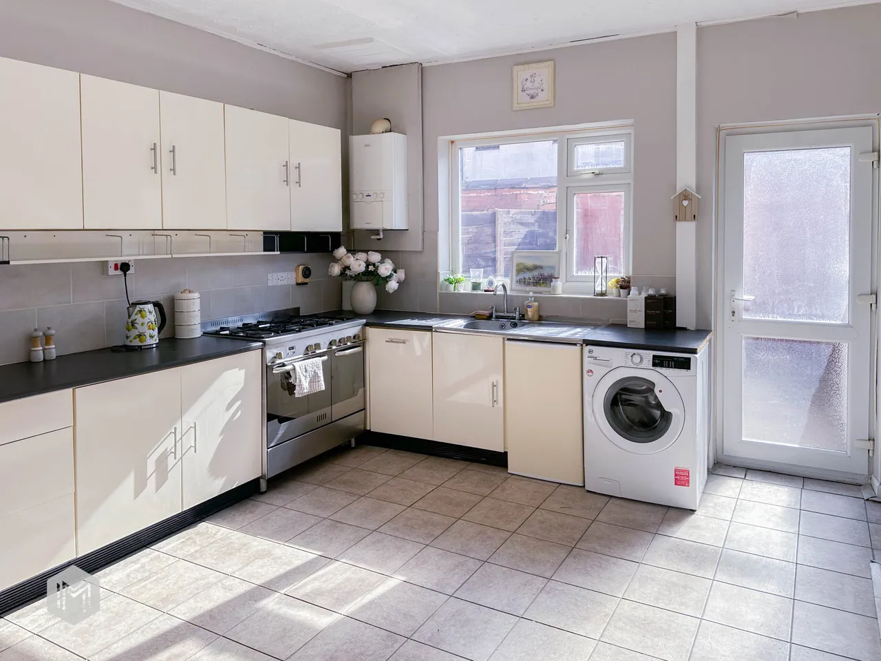 Clarence Street, Farnworth, BL4, photo 3