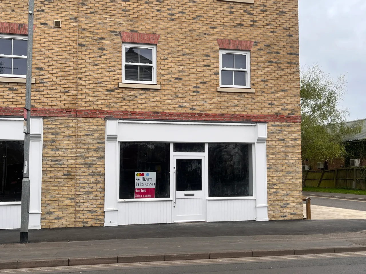 1 bed shop to rent — High Street, March