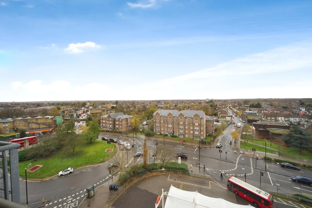 The Concourse, London, N9, photo 15