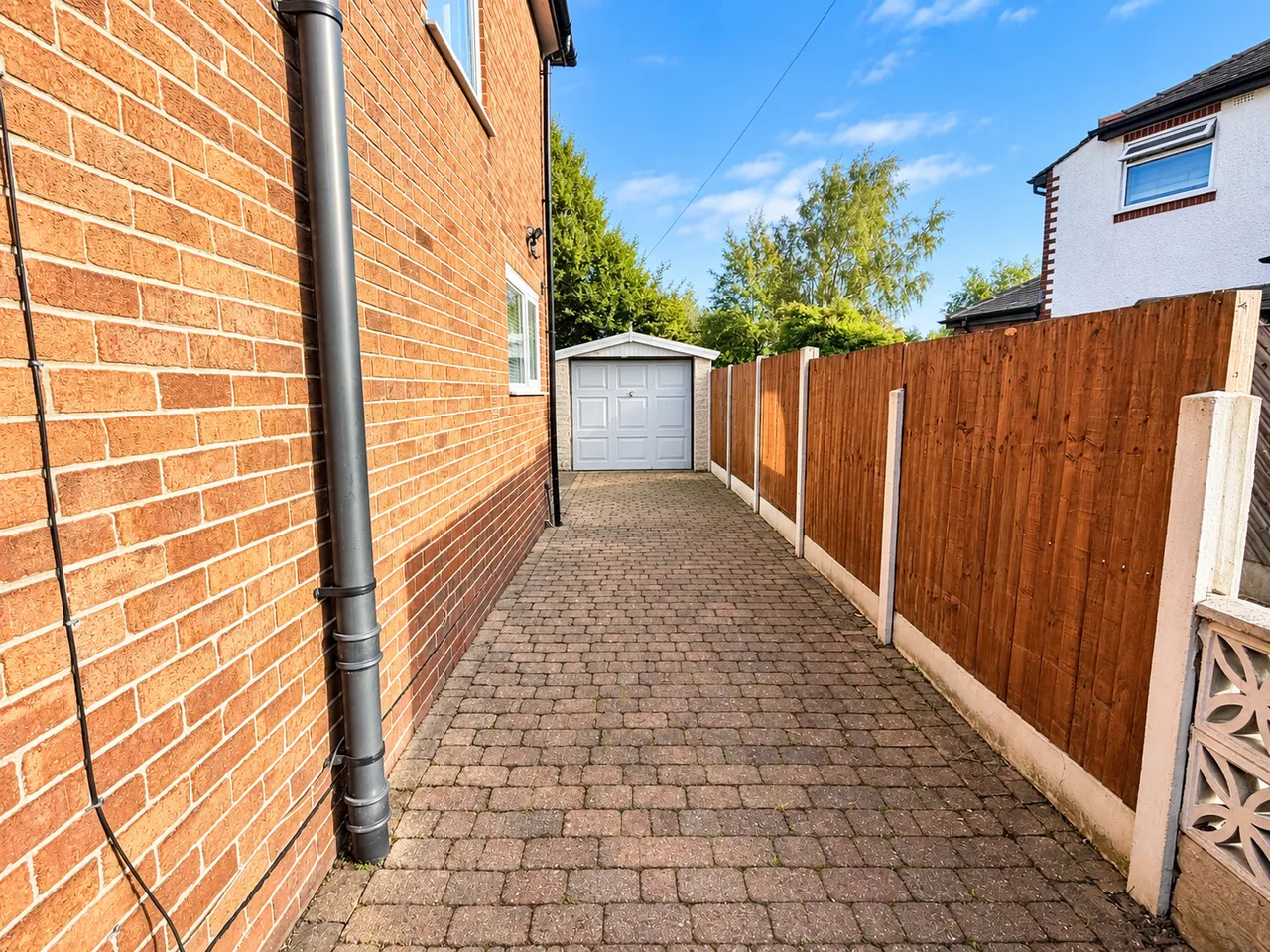 Bramhall Moor Lane, Stockport, SK7, photo 11