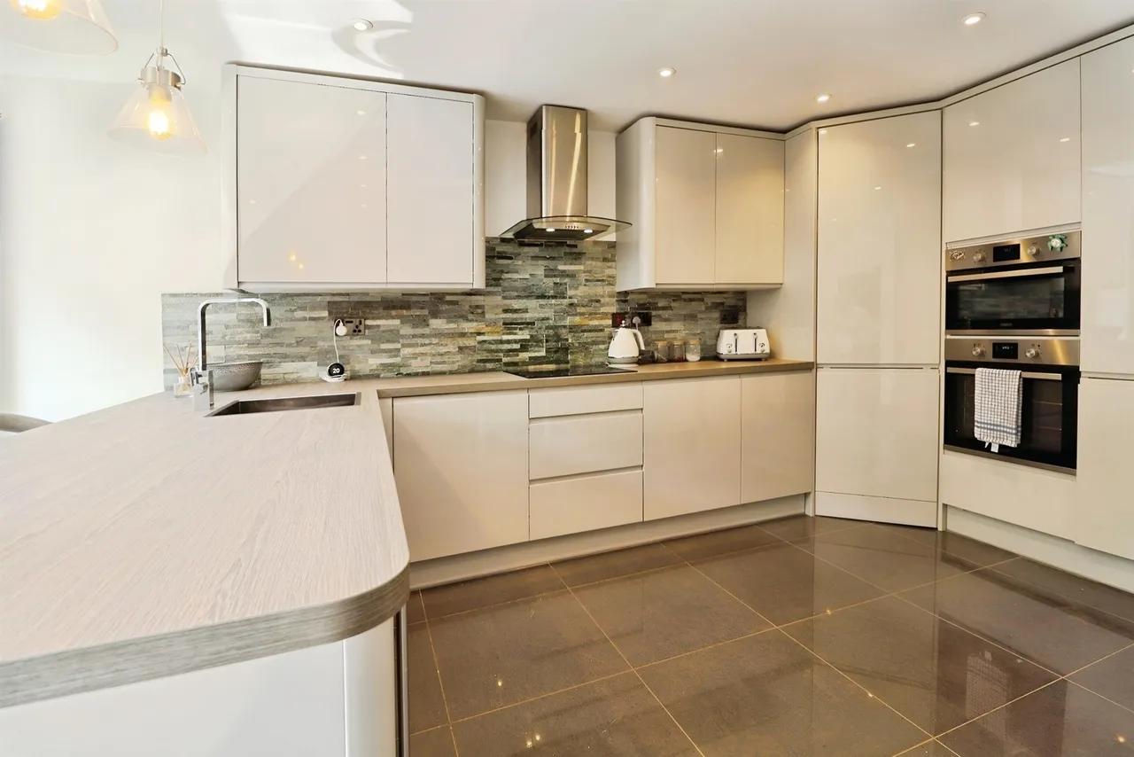Radyr Court Close, Cardiff, CF5, photo 5