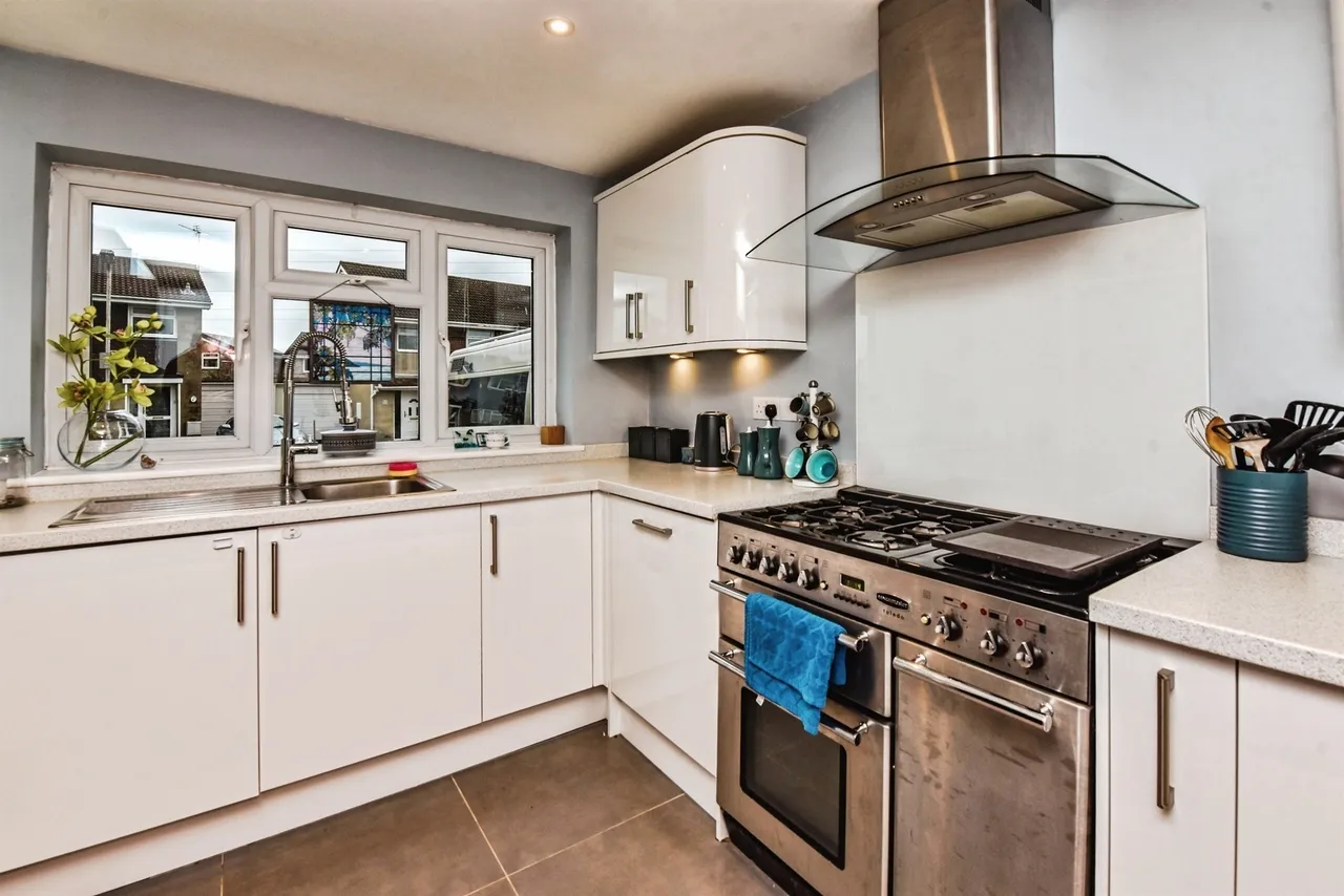 Ludlow Close, Frome, BA11, photo 2