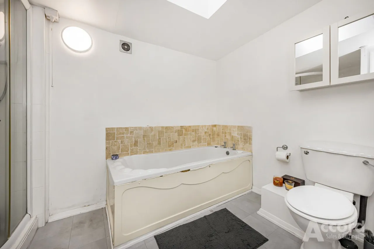Cromwell Road, Brentwood, CM14, photo 16