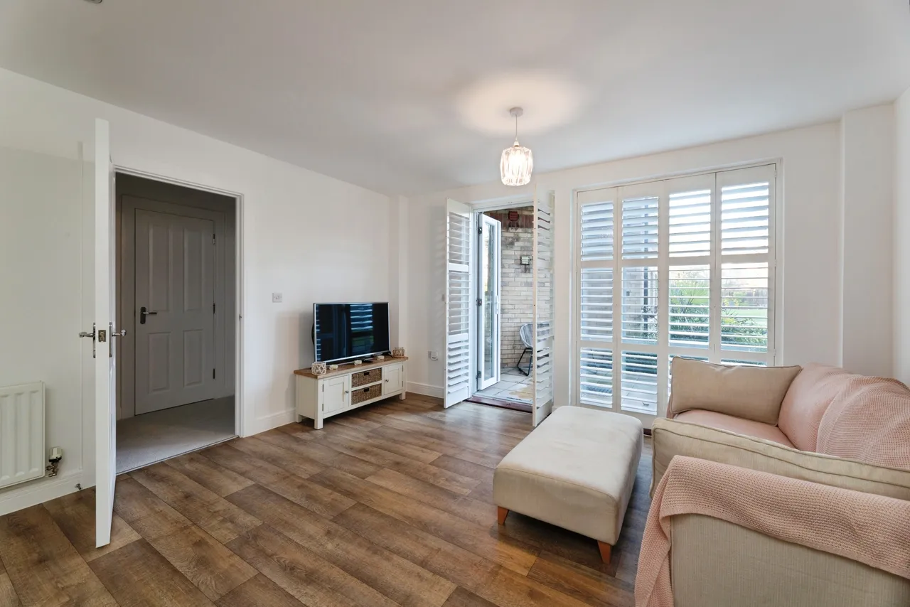1 bed flat for sale, Church Hill, Loughton, IG10