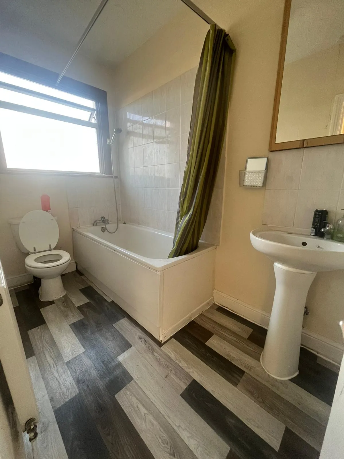 Ilford Lane, Essex, IG1 2PF, photo 6