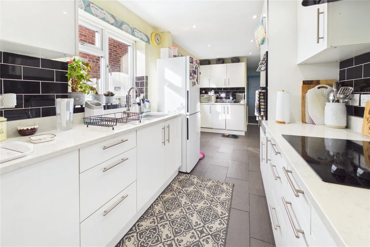 Penn Road, Speen, RG14, photo 3